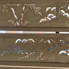 透かし彫り欄間の画像