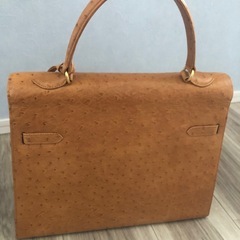 ケリー風オーストリッチ本革バッグの画像