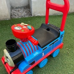 乗用きかんしゃトーマス 四輪車　子供　リアルビークル　の画像