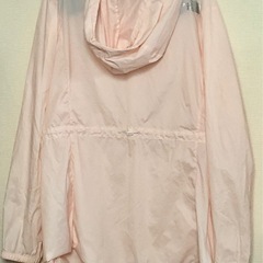 ノースフェイスウィンドブレーカーの画像