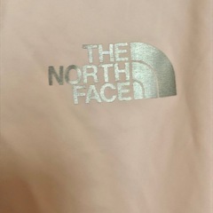 ノースフェイスウィンドブレーカーの画像
