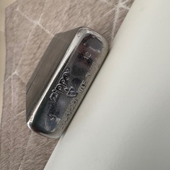✨アメリカ製Zippo✨1991年頃の筆記体ロゴ刻印モデル／クラシックなクローム×真鍮ボディの雰囲気ある一本ですの画像