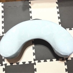 エルゴ　授乳枕　の画像