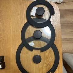 取っ手が取れるフライパン、鍋、蓋など12点セット  全部引き取ってくれる方 いませんかの画像