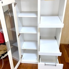 【宮古島市】食器棚　コンセント付きの画像