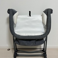 【中古ベビーベッド】美品　移動式　折りたたみの画像