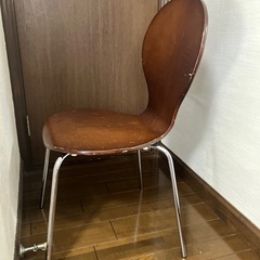 ブラウンウッドチェア　椅子　ニトリ　セブンチェア風　ウォールナット風　ダイニングチェアの画像