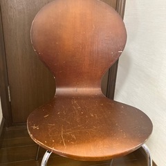 ブラウンウッドチェア　椅子　ニトリ　セブンチェア風　ウォールナット風　ダイニングチェアの画像