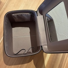 ゲラン コスメボックス
の画像