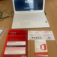 FUJITSUノート型パソコンの画像
