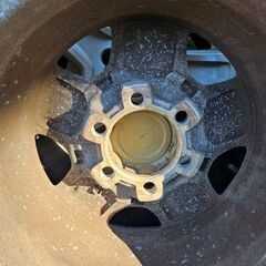 中古品　スタッドレスタイヤホイール付　（ナット付き　265/70R/16  4本セットの画像