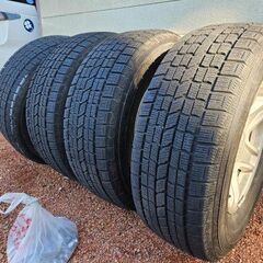 中古品　スタッドレスタイヤホイール付　（ナット付き　265/70R/16  4本セットの画像
