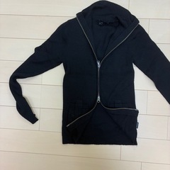 黒　薄手ファスナーニットの画像