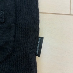 黒　薄手ファスナーニットの画像