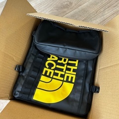 【THE NORTH FACE リュック】黒✖️イエロー〈キッズ〉の画像