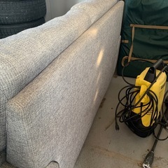 ソファー　グレーの画像