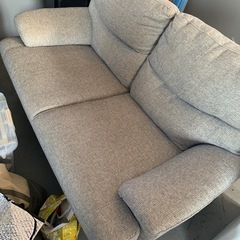 ソファー　グレーの画像