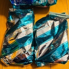 訳あり　猫　ねこ　ネコ　キャットフード　15歳〜ピュリナワン　大袋に入っている小袋1袋　の画像