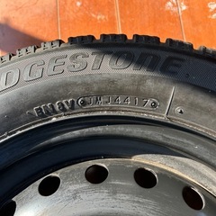 軽カー用スタッドレスタイヤの画像