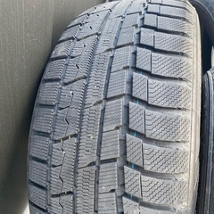 toyo 235-50-18 スタッドレスタイヤの画像