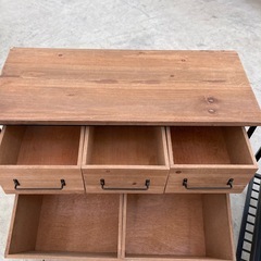 【購入希望者決定11/23】新入荷 収納付アイアンフレームのテーブル アイアンフレームシェルフ 収納 センターテーブル リビング ラック 検)事務机 オフィス チェア　会議 椅子　ロッカー　ミーティングテーブル　応接ソファ 店舗 事務所 什器　書庫 本棚 ラック デスク スチール 美品多数 格安 【中古オフィス家具】の画像