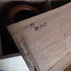 火鉢、共箱付き、２個いり、骨董、珍品、２２ｘ２２ｘ２０の画像