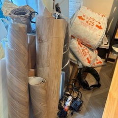 工具、CF、断熱材の画像