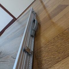 アウトドア折りたたみアルミテーブル　美品の画像