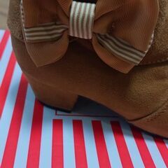 20 ブーツ2足の画像