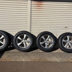 スタッドレスタイヤの画像