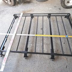 軽自動車のルーフキャリア ８本脚 です。の画像