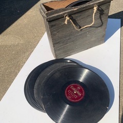 昭和レトロ❣️レコードSP盤20枚木箱ケース付き❣️
の画像