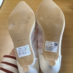 ROPE PICNICの白いパンプスの画像