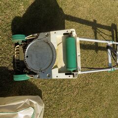 Ｎａｔｉｏｎａｌ　芝刈り機　ＥＹ２２３３の画像