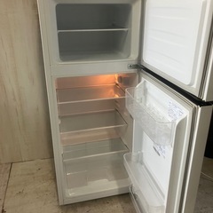 J604⭐️訳アリ　ハイセンス　2ドア　2019年製　冷凍冷蔵庫の画像