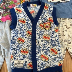 子供服パジャマ、チョッキ110㎝の画像