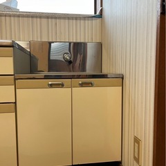 キッチン流し台　ガステーブルの画像