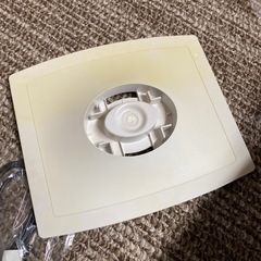 パソコン　ディスプレイの画像