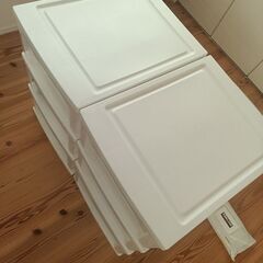 チェスト使う方いたらお譲りします！（写真の恐竜はなし）の画像