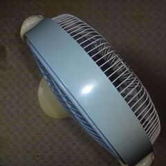 小型卓上扇風機の画像