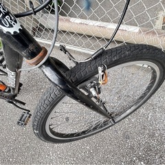 パンク　
自転車の画像