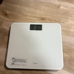 乗るだけ体重計の画像