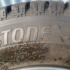 スタッドレスタイヤ、ホイールセットの画像