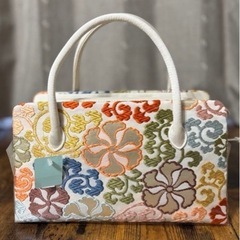 刺繍模様　ボックス型和装用バッグの画像