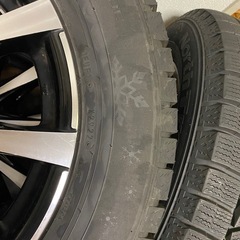  スタッドレスタイヤホイール　22年製　215/60R16の画像