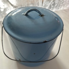 昭和レトロ 砂糖容器とガラスシュガーポットの画像