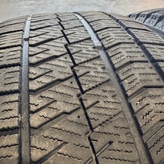 215/55R17 スタッドレス 2019年製 7部山 ブリジストン ブリザック VRX2 組み替え作業も承ります　の画像