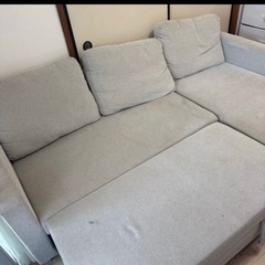 定価80,000円　ベットにもなるソファ　収納場所付きの画像