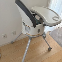 Craco ベビーチェアのテーブルの画像