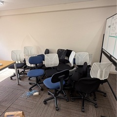 【引き取ってくれる方募集】オフィス家具の画像